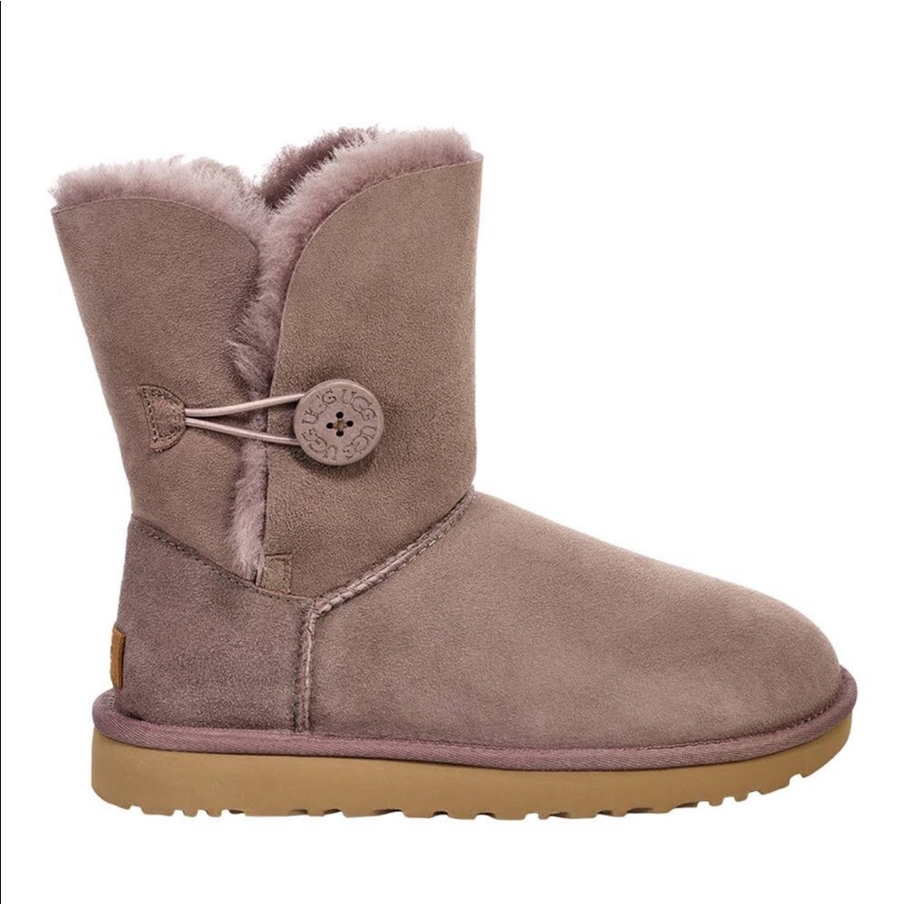 UGG® Bailey Button II boot😍 brand new in box!